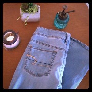 NWOT American Eagle Outfitters Kickboot Jeans